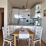 Strandhotel 44 *